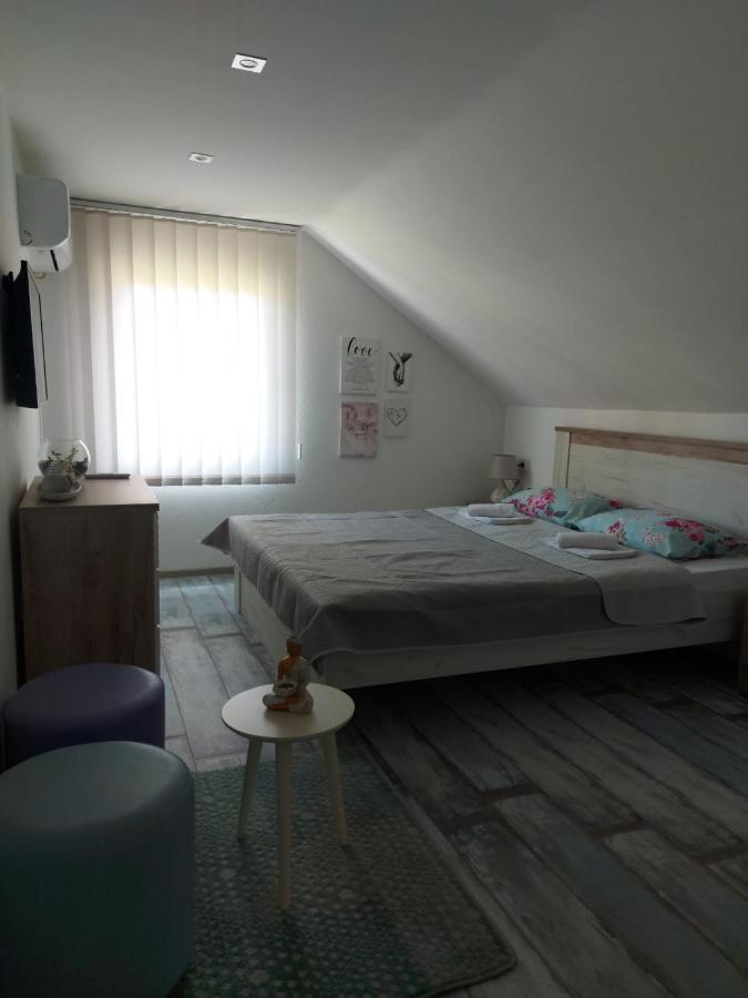 Lucic Guesthouse Cetinje Luaran gambar